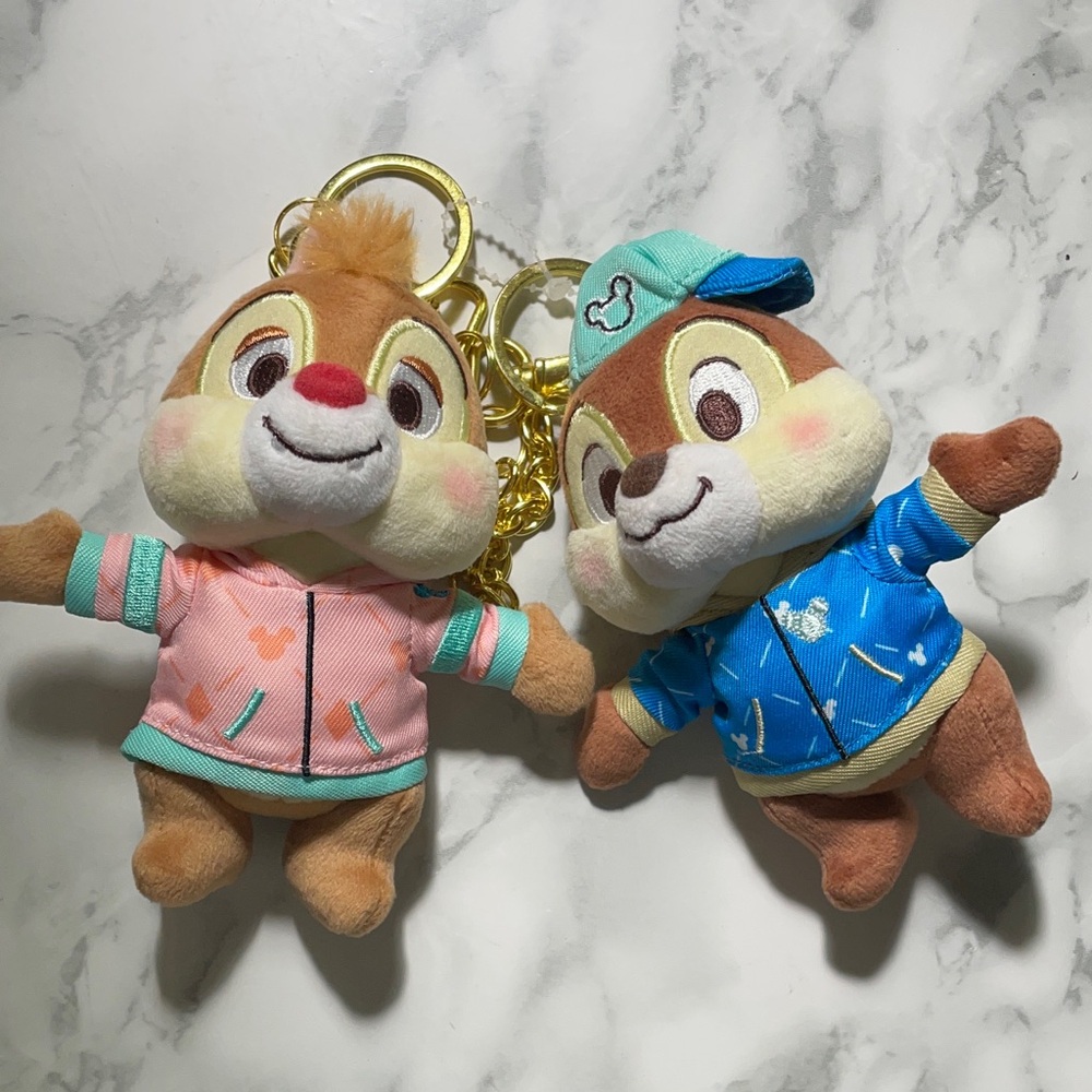 Hong Kong Disneyland - CHIP AND DALE Keychain SET